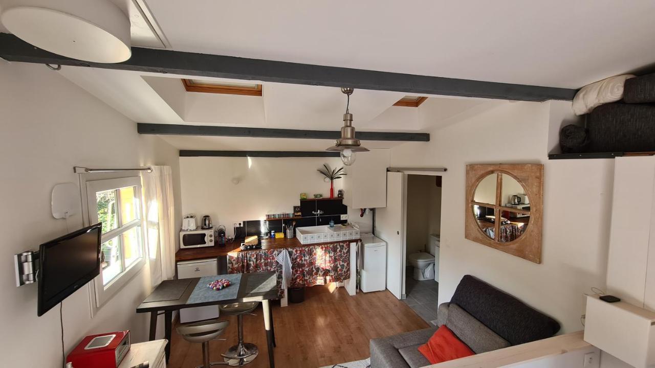 Charmant Logement Avec Parking Apartment Orvault Bagian luar foto